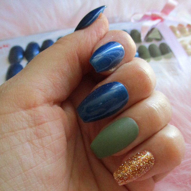 parure de faux ongles bleu nuit